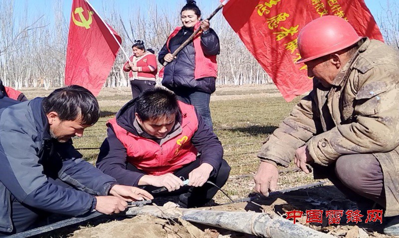 叶城县依力克其乡巴什拉依喀村   学雷锋志愿服务温暖人心