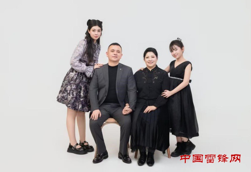 温情传家守初心 担当筑梦显芳华”